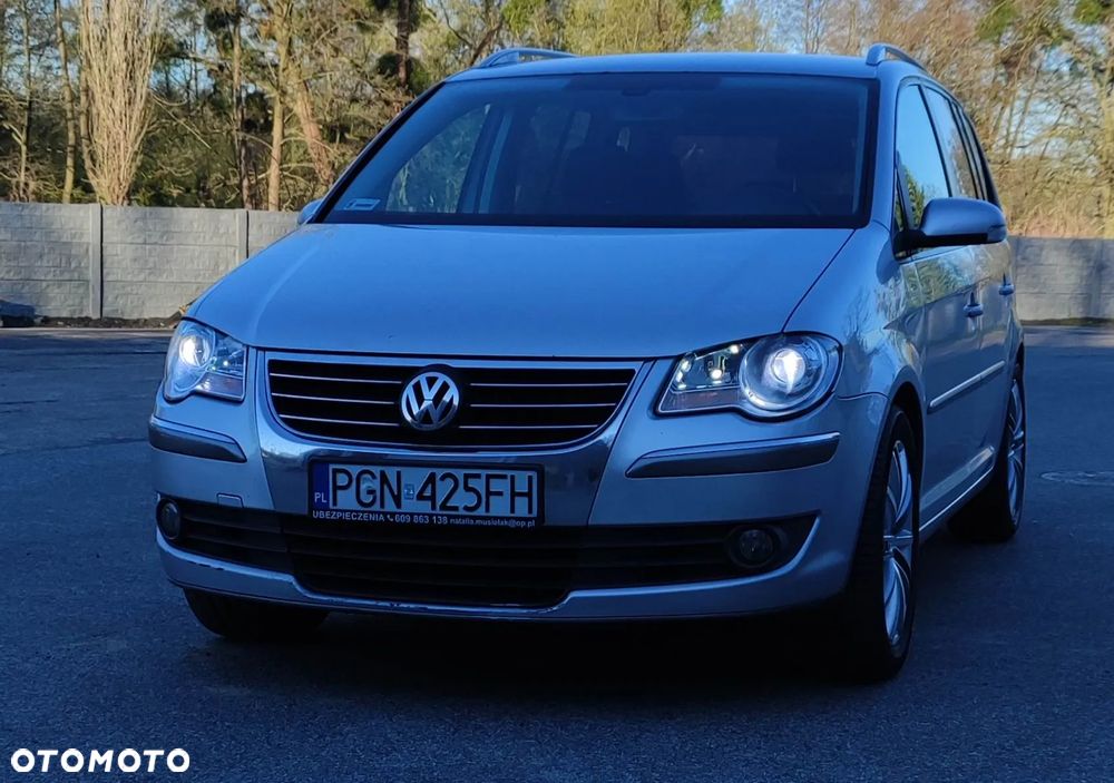 Volkswagen Touran 2.0 TDI Highline - 3