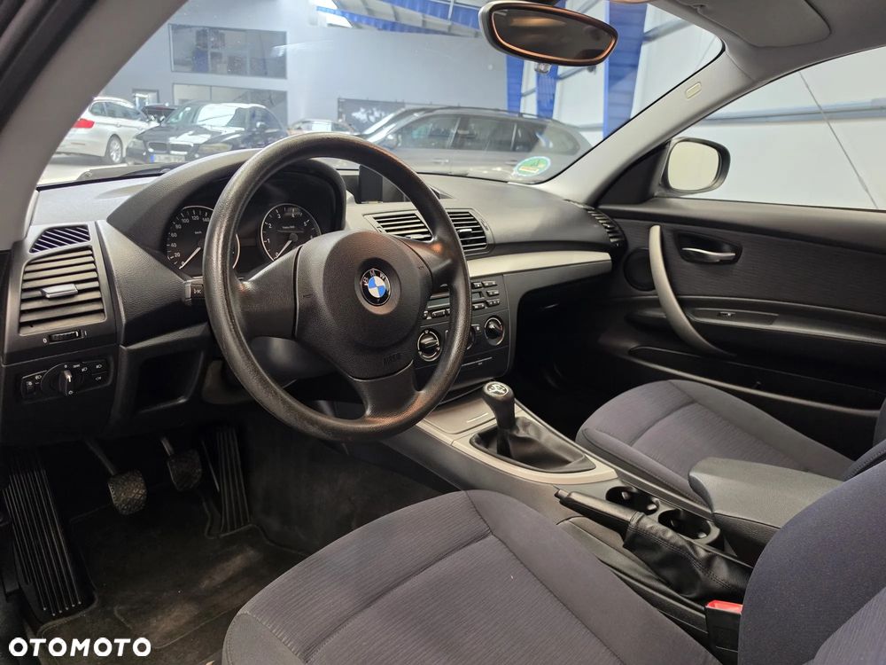 BMW Seria 1 116i - 22