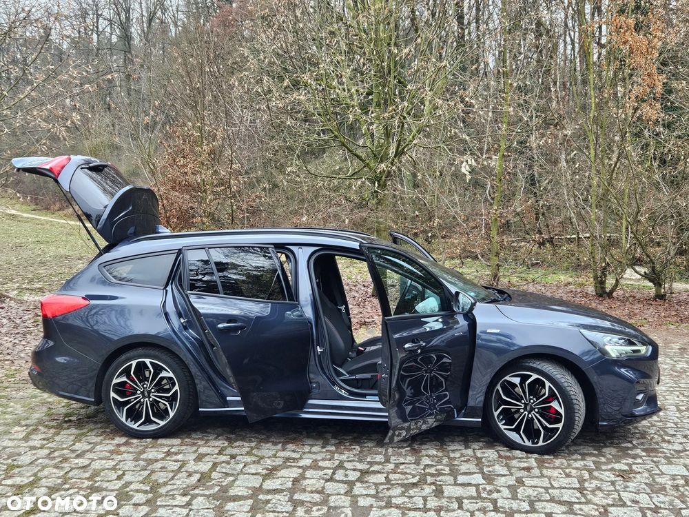 Ford Focus 1.5 EcoBoost ST-Line - 14