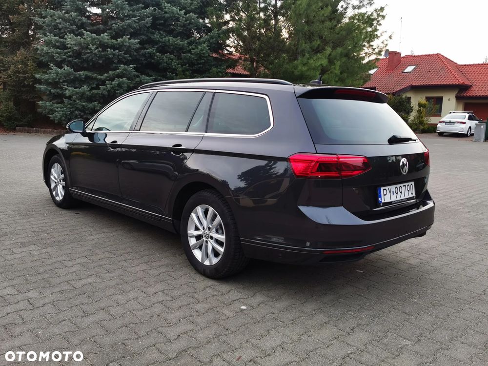 Volkswagen Passat 1.6 TDI SCR DSG Business - 4
