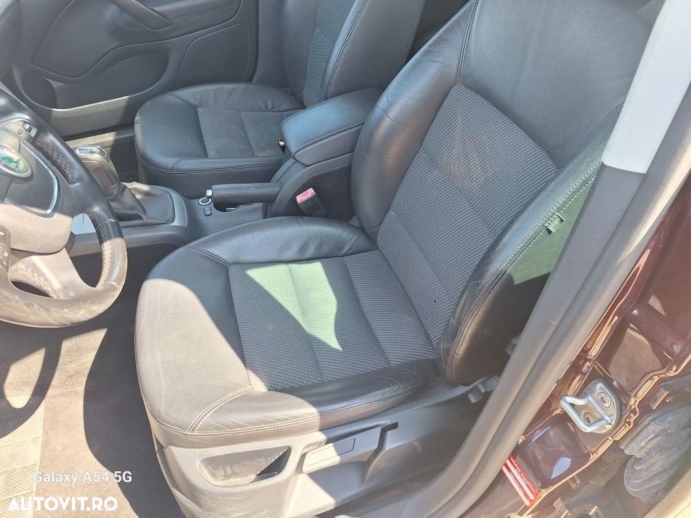Dezmembrez Skoda Octavia 2 facelift 1.8 CDAA cod culoare LF3X - 5