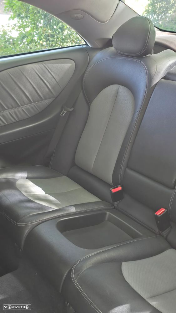 Mercedes-Benz CLK 200 K Avantgarde Aut. - 33