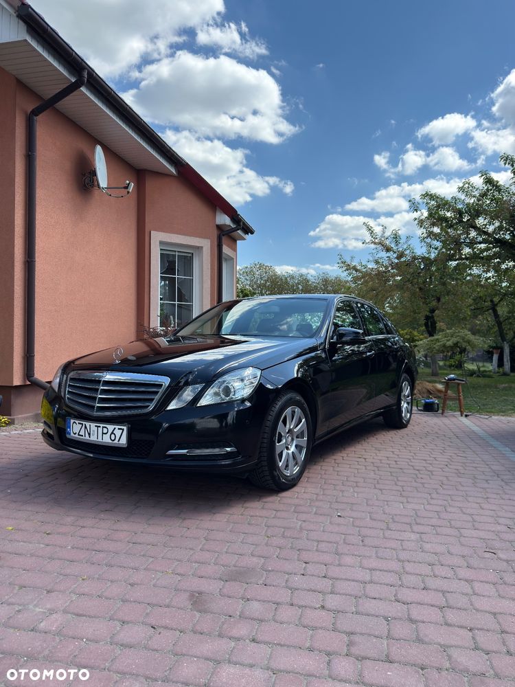 Mercedes-Benz Klasa E 220 CDI BlueEff - 1