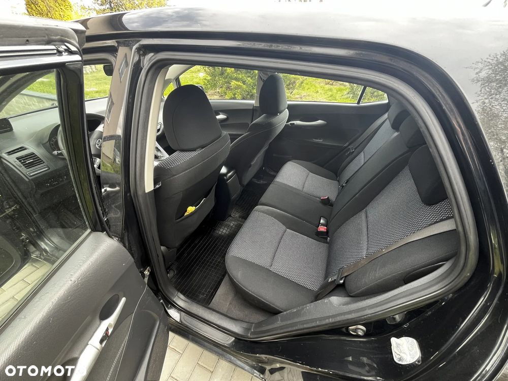 Toyota Auris 1.33 VVT-i Terra - 13