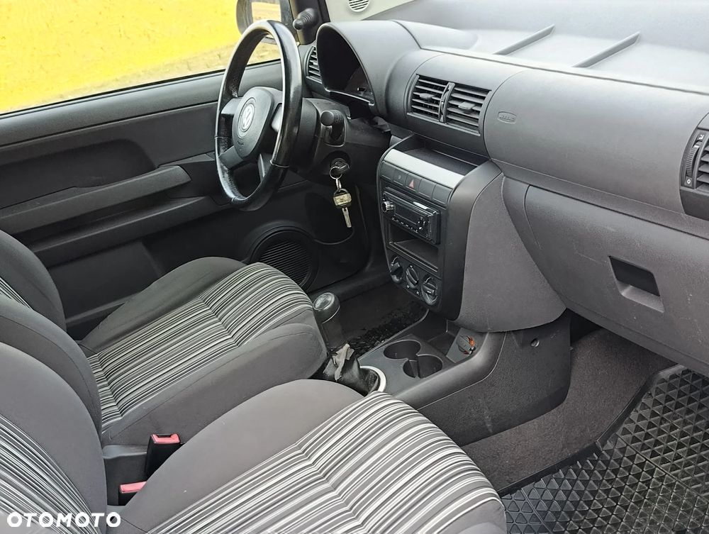 Volkswagen Fox - 15