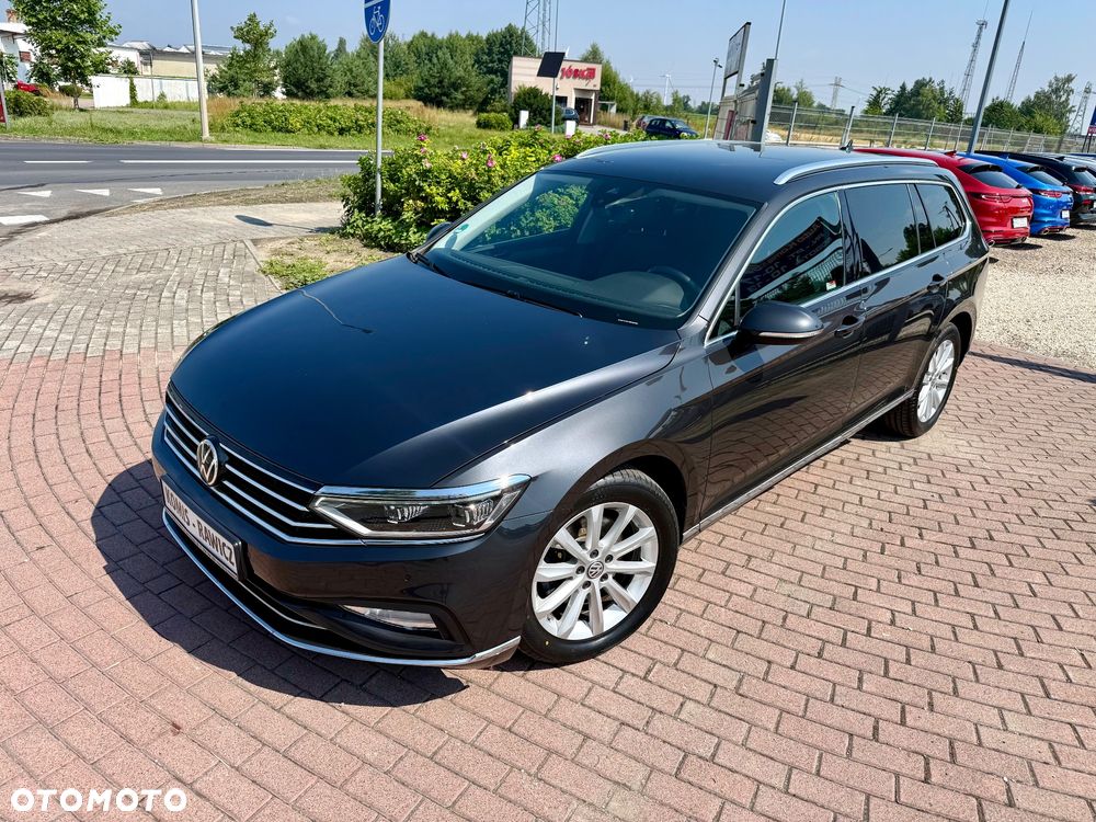 Volkswagen Passat 2.0 TDI SCR Highline DSG - 2