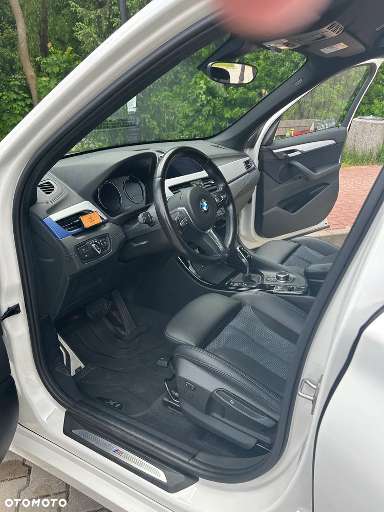 BMW X1 sDrive18i - 13