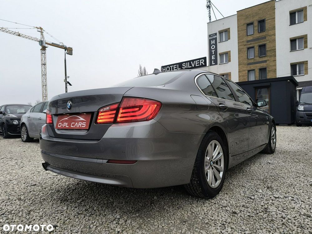 BMW Seria 5 520d - 25