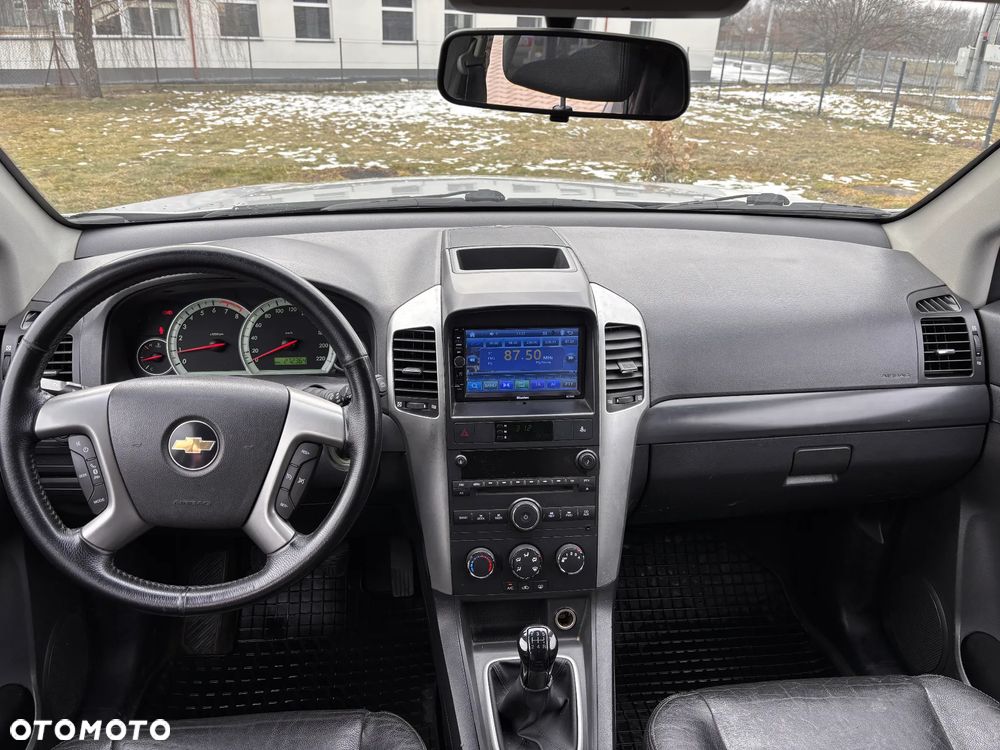 Chevrolet Captiva 2.4 LS 5os - 7