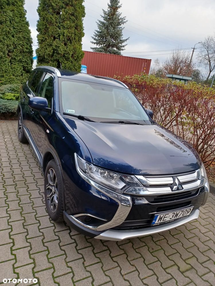 Mitsubishi Outlander - 1