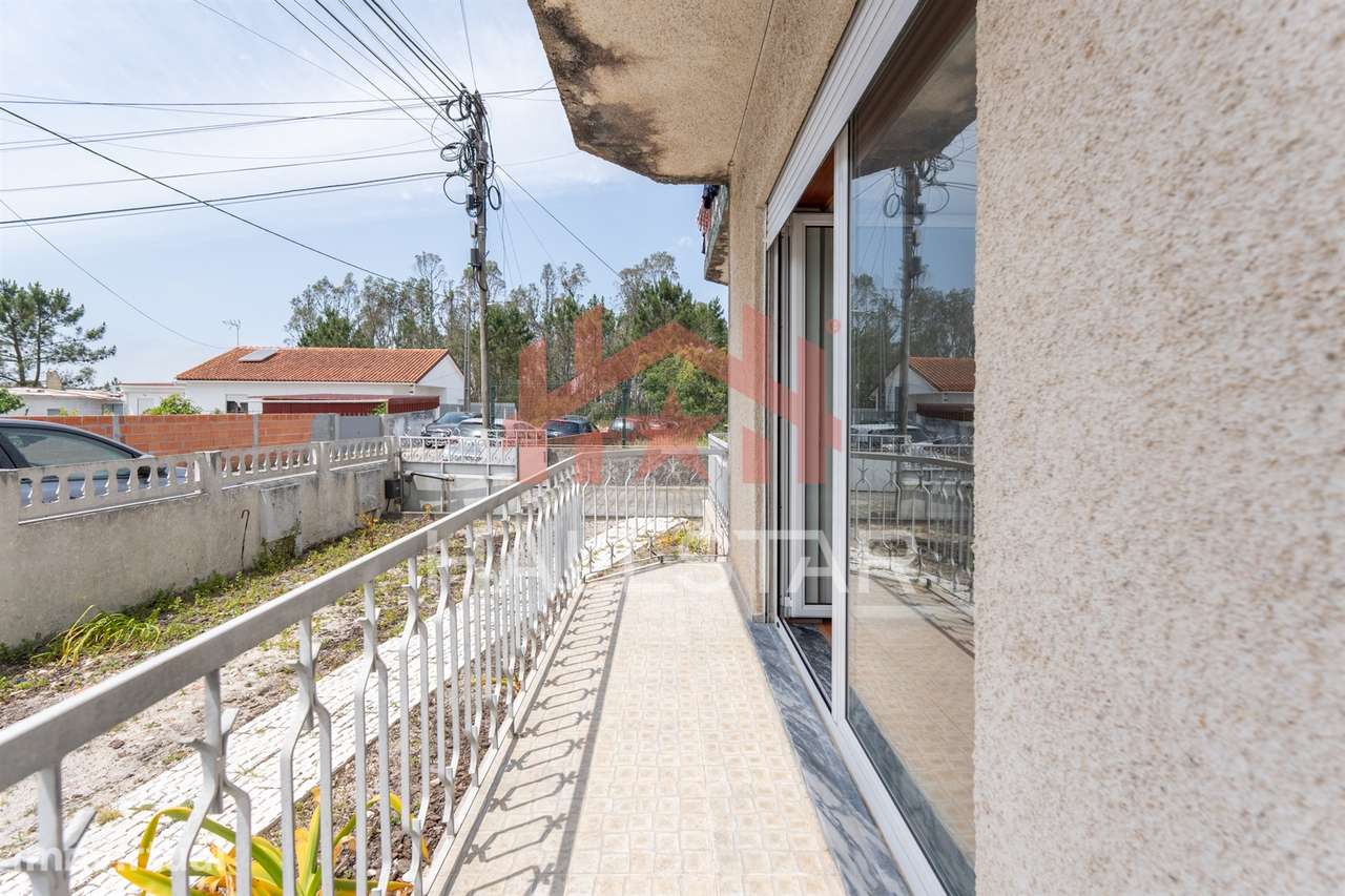 Apartamento T3 Remodelado / Garagem Fechada / Marinha Grande - Grande imagem: 4/22