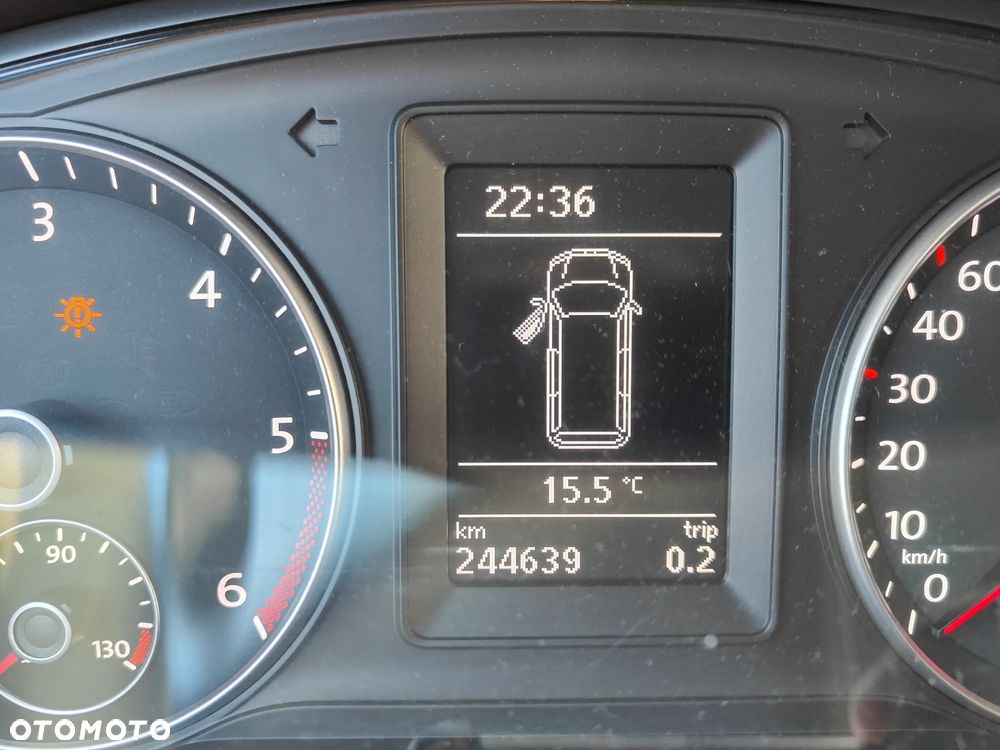 Volkswagen Caravelle - 15