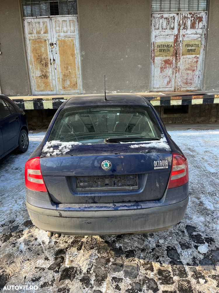 Dezmembrez Skoda Octavia 2 II 2007 albastru 1,9 TDI cod motor BXE - 5