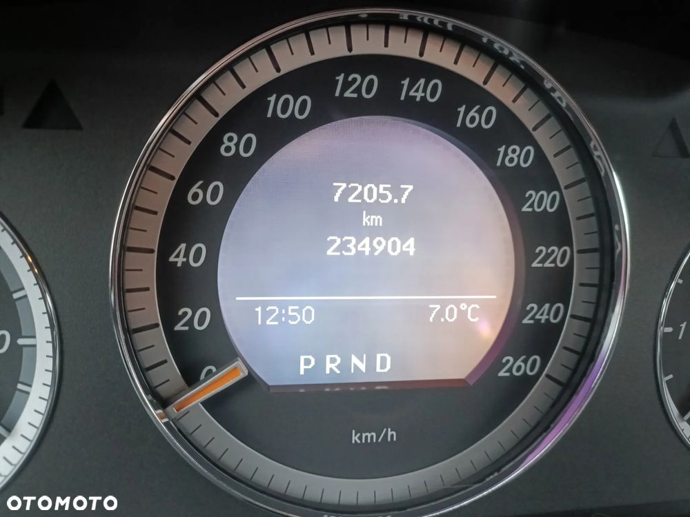 Mercedes-Benz Klasa C 200 CDI DPF Automatik Elegance - 12