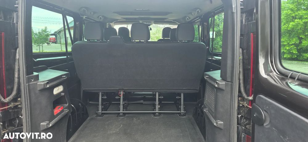 Renault Trafic Combi L2H1 7+1 Expression Plus - 4