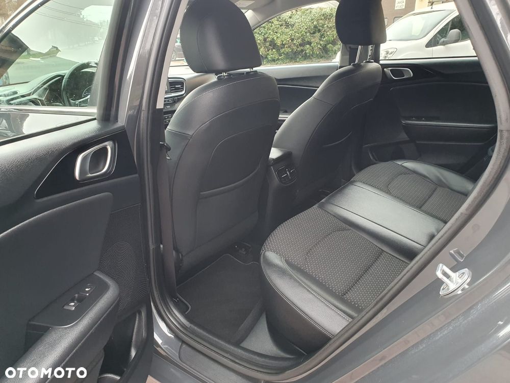 Kia Ceed 1.6 CRDi DCT Spirit - 19