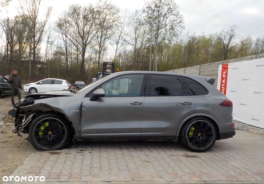 Porsche Cayenne - 11