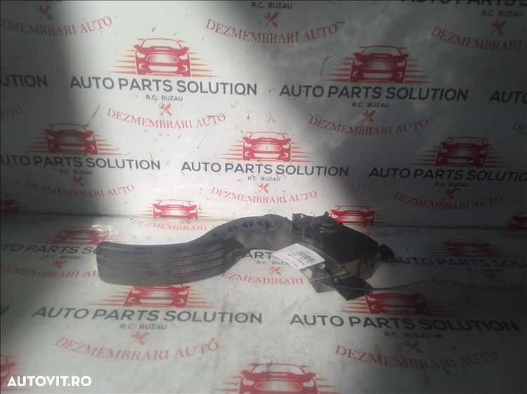 pedala acceleratie renault fluence 1.5 d an fabr. 2010 - 1