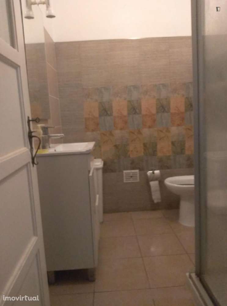 Quarto - localizado em Campo de Ourique Lisbon - Grande imagem: 5/8