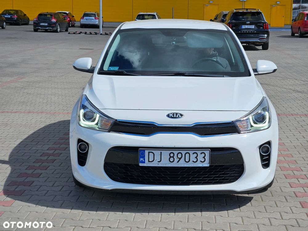 Kia Rio 1.2 L - 9