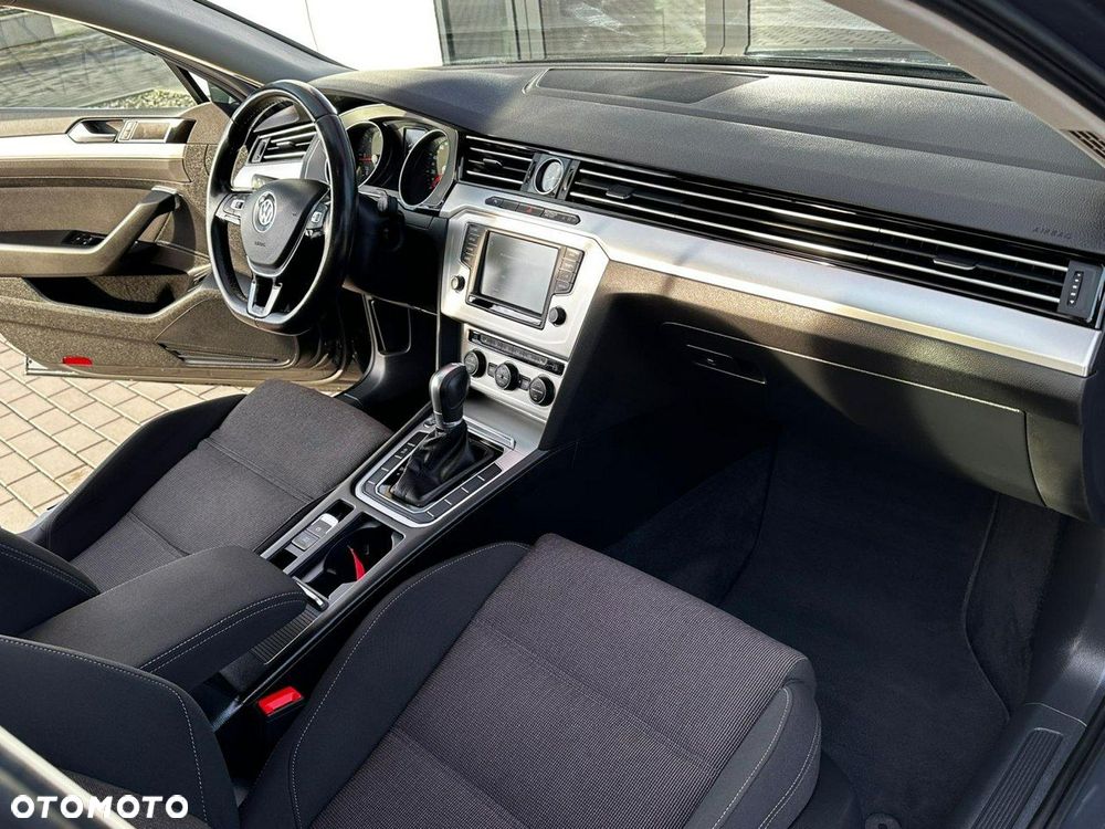 Volkswagen Passat Variant - 17
