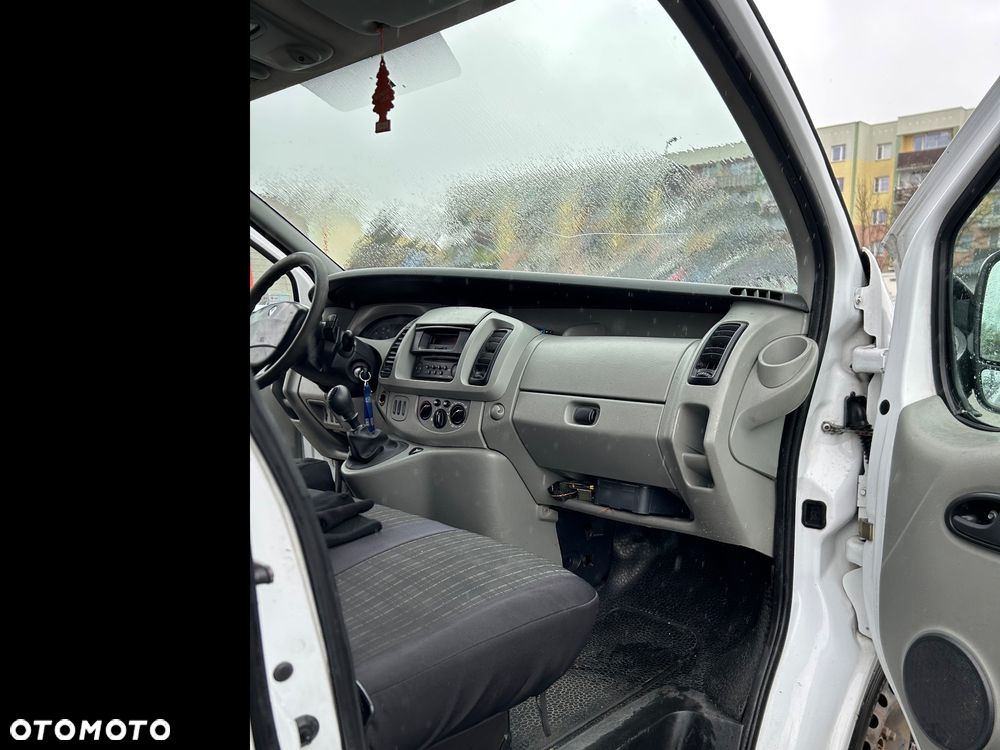 Renault Trafic - 18