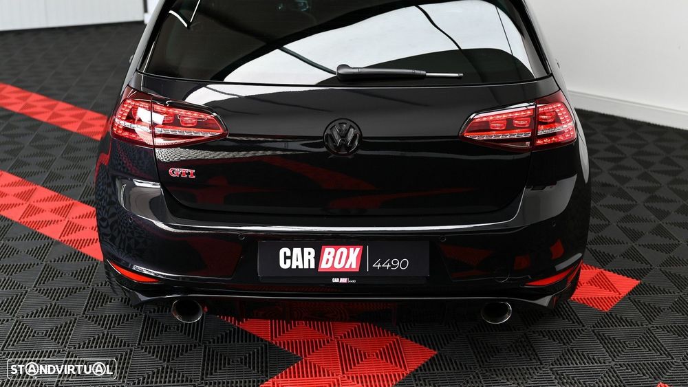 VW Golf - 23