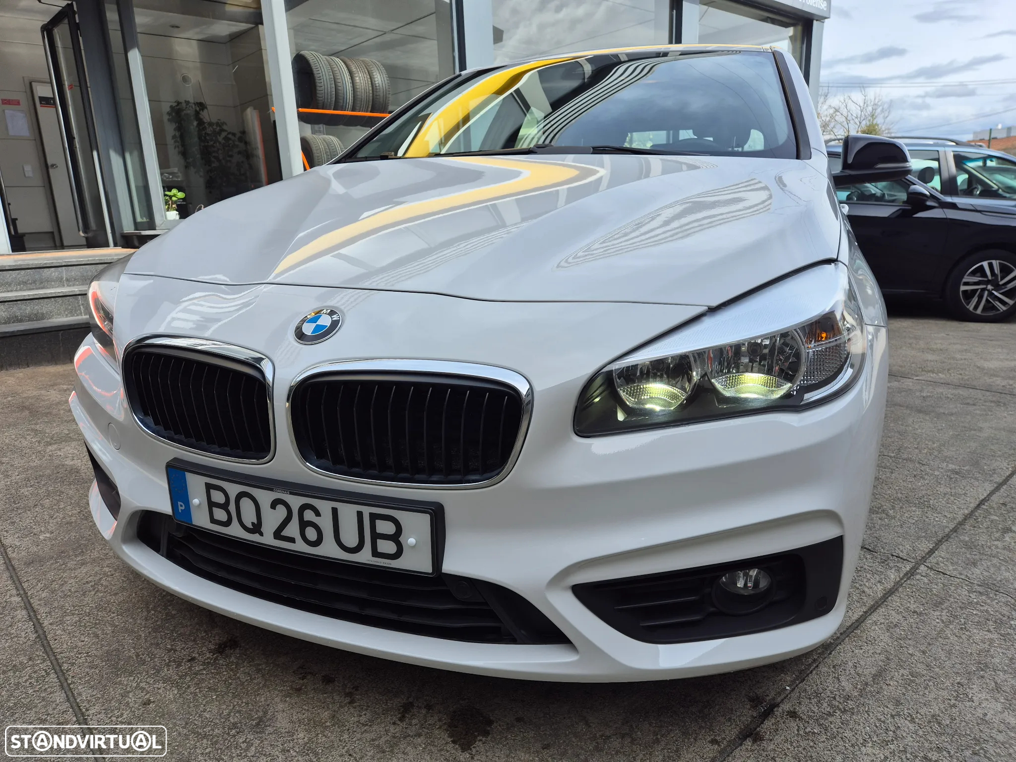 BMW 218 Active Tourer i Line Sport - 23