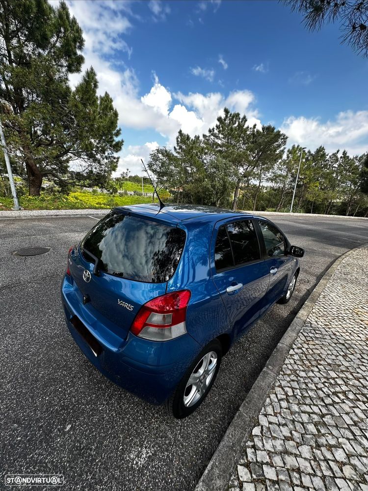 Toyota Yaris 1.0 VVT-i Sport - 2