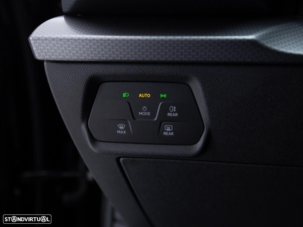 SEAT Leon ST 2.0 TDI Style Edição Fiscal - 15