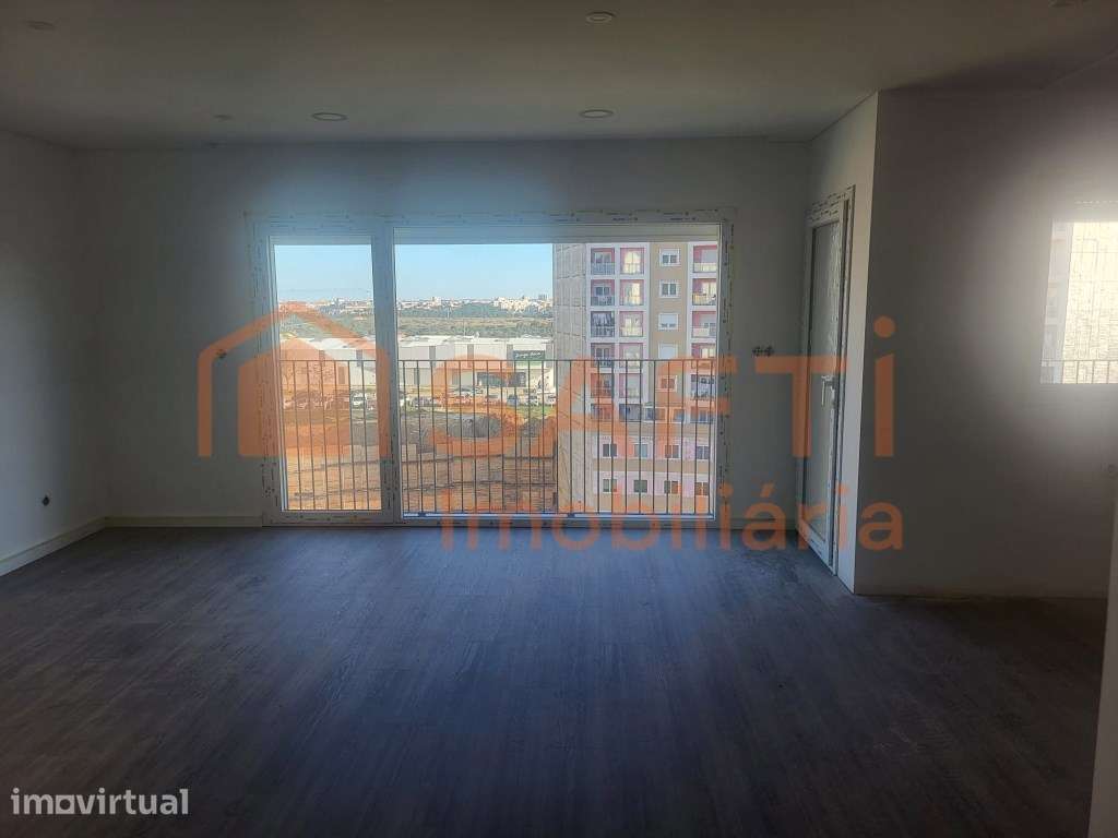 T2 Terraço Sta. Marta Corroios - Grande imagem: 2/27