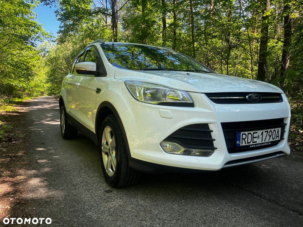 Ford Kuga 1.6 EcoBoost 2x4 Titanium - 6