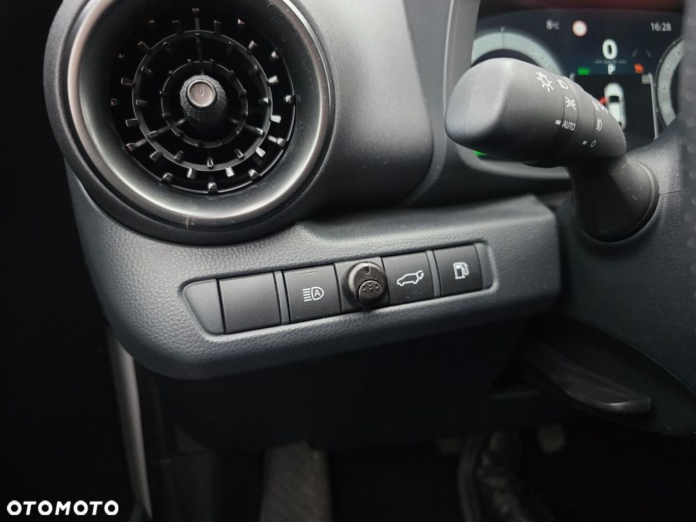 Toyota C-HR - 16