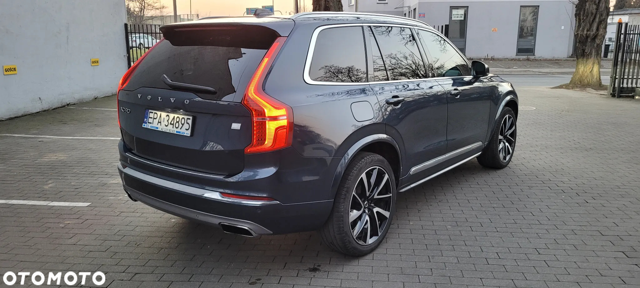 Volvo XC 90 - 5