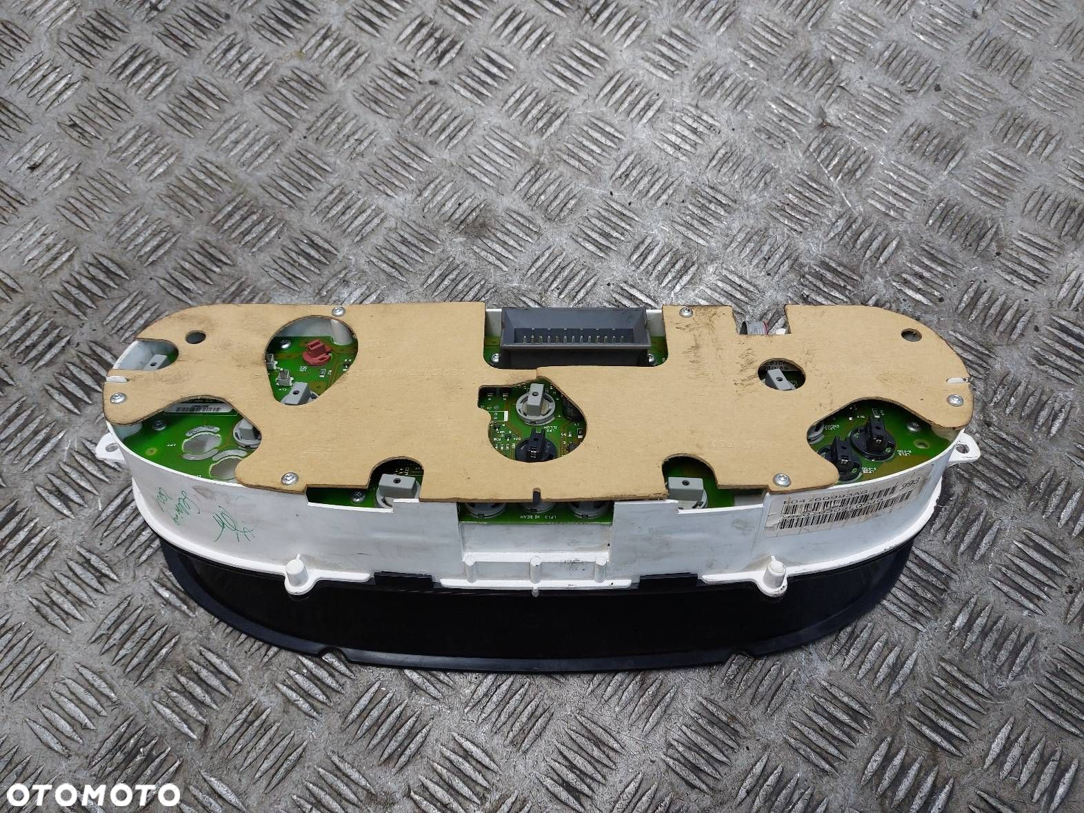 LICZNIK ZEGARY CHRYSLER SEBRING II 2.0 16V P04760993AG - 2