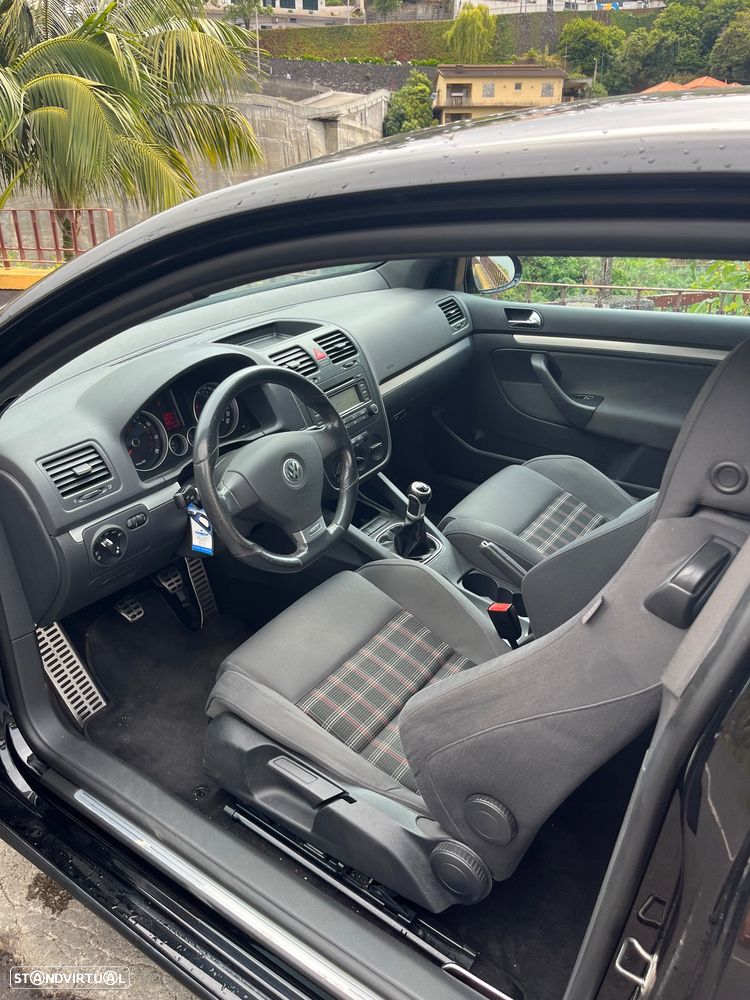 VW Golf - 2