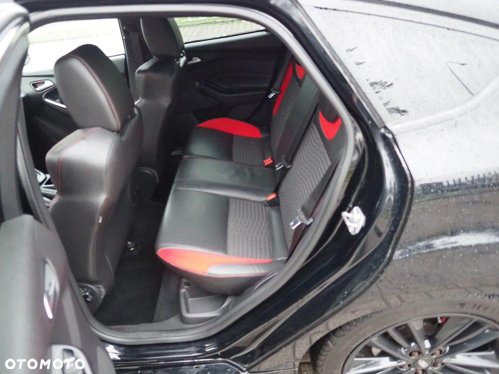 Ford Focus 2.0 TDCi ST-2 - 17