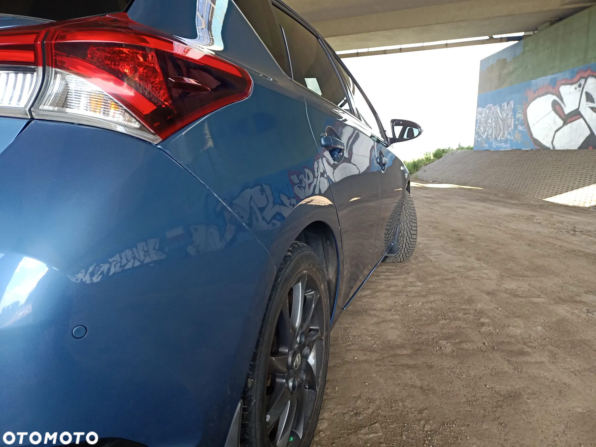 Toyota Auris Hybrid 135 Prestige - 16