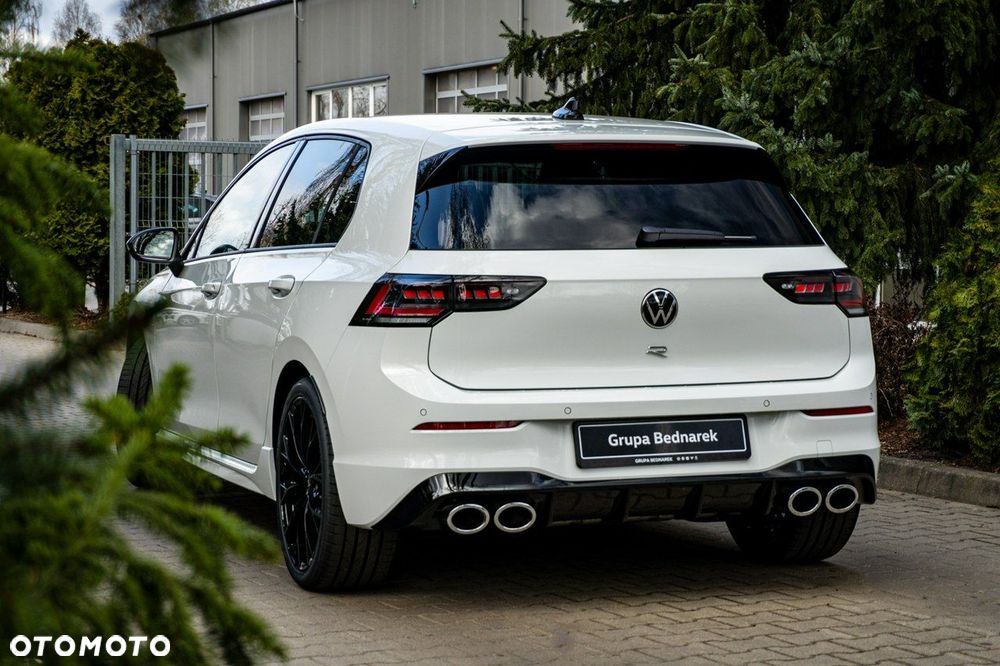 Volkswagen Golf - 36