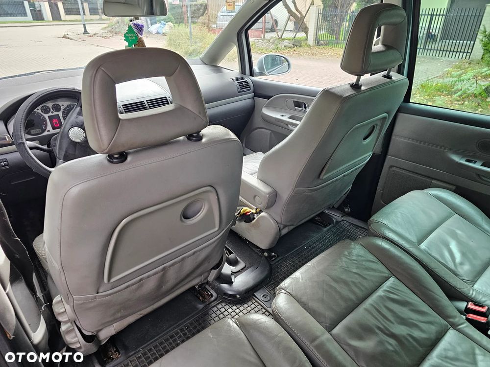 Volkswagen Sharan - 10