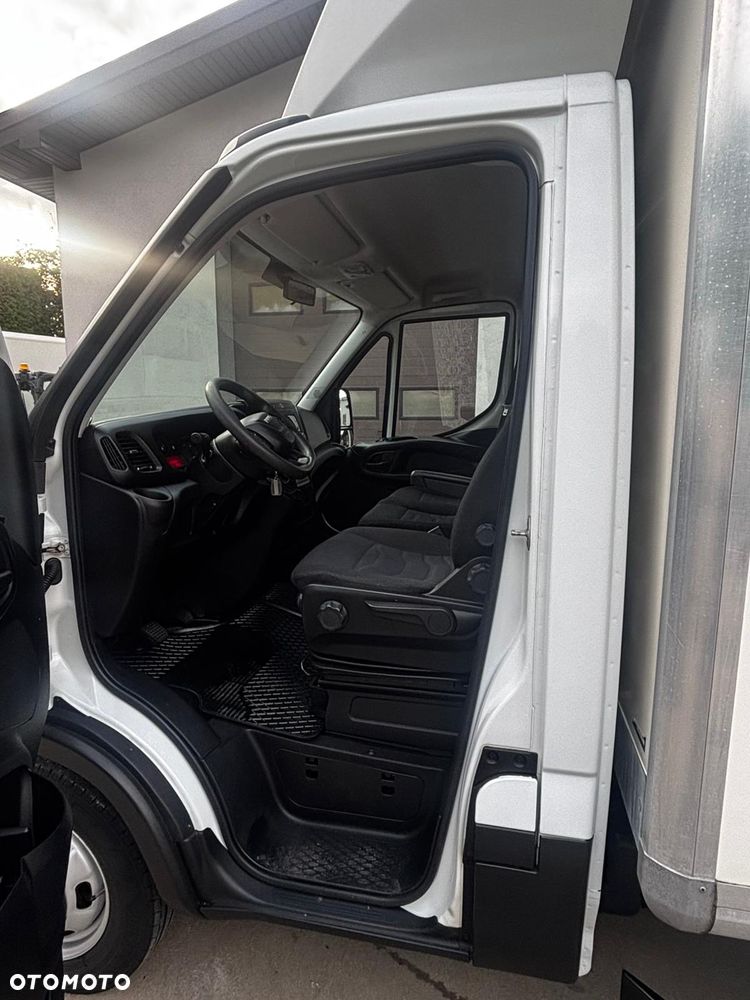 Iveco Daily 35C14 Kontener 8 Palet z windą - 9