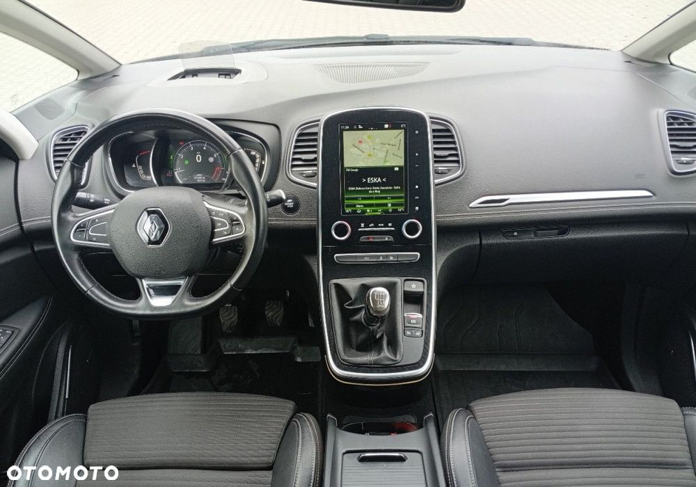 Renault Scenic - 24