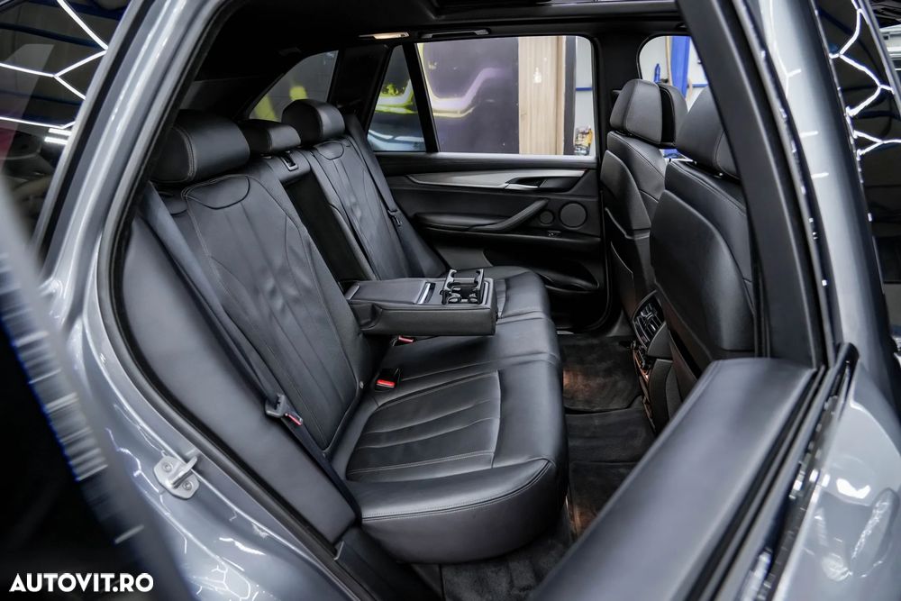BMW X5 M M50d - 33