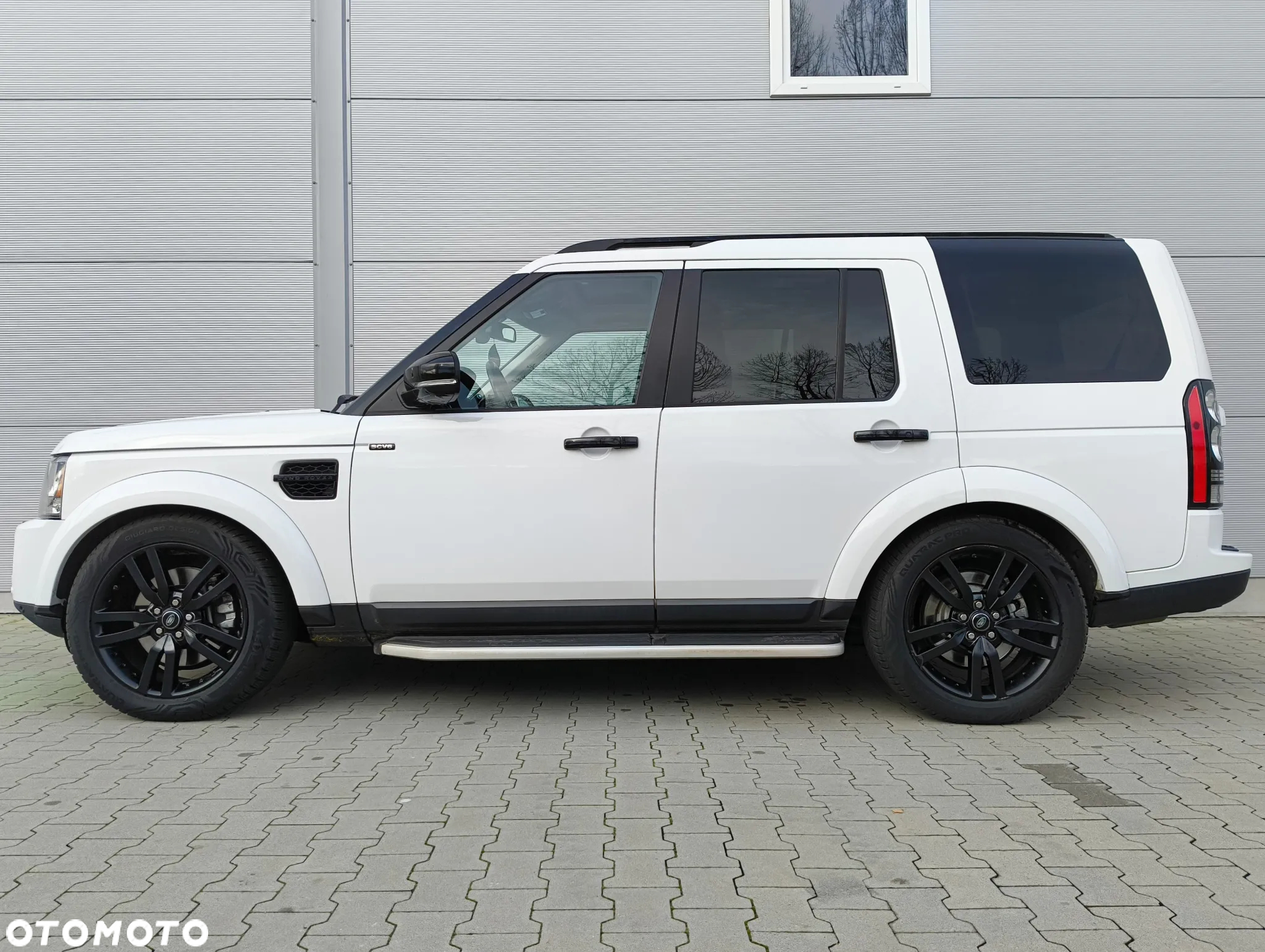 Land Rover Discovery IV 3.0 V6 SC HSE - 5
