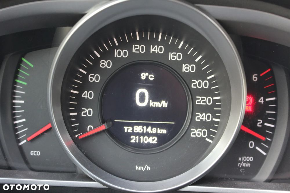 Volvo V40 D2 Summum - 13