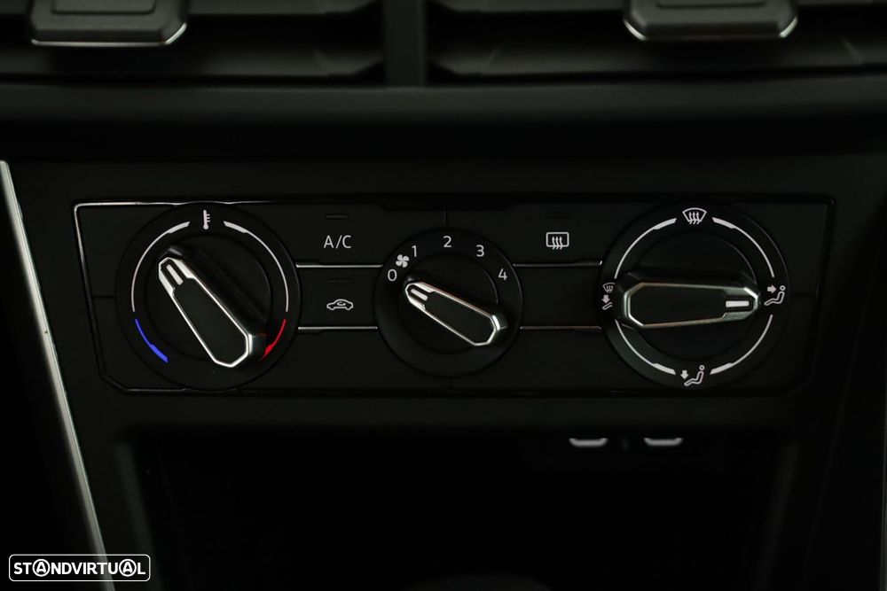 VW Polo 1.0 TSI Urban DSG - 12