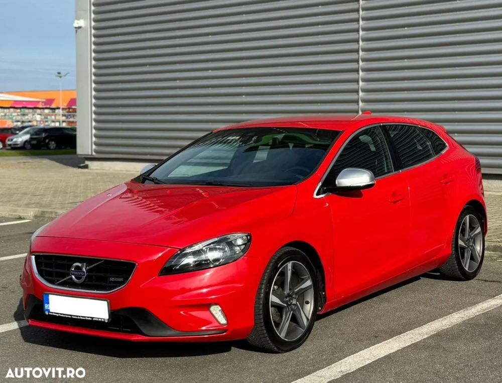 Volvo V40 D2 R-Design - 1