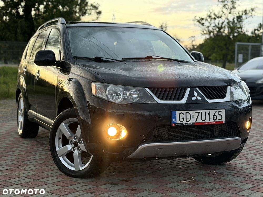 Mitsubishi Outlander - 2