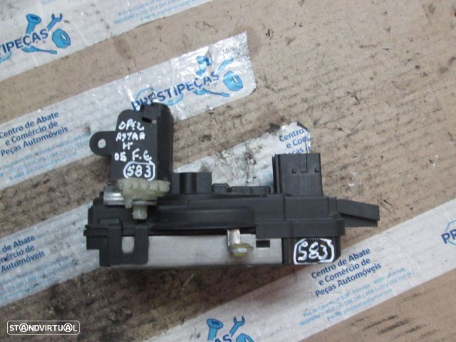 Fecho 13210748 OPEL ASTRA H 2005 FE ELETRICO OPEL ZAFIRA B 2008 1.9CDTI 8V TURBO 120CV 5P PRETO FE ELETRICO OPEL ASTRA H 2005 1.7CDTI 100CV 5P CINZA FE 5 PINOS - 1