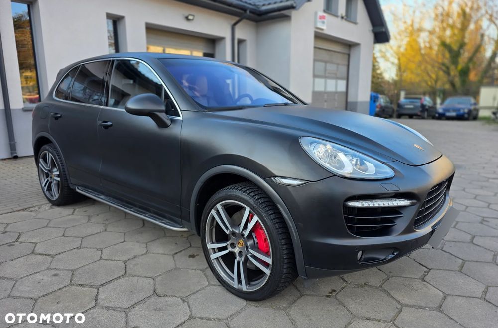 Porsche Cayenne Turbo - 1